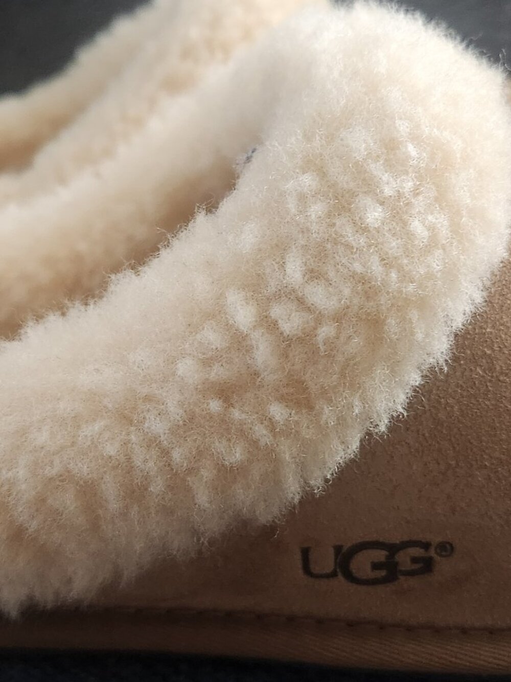 UGG Sheepskin Slippers Cream Beige Size 8